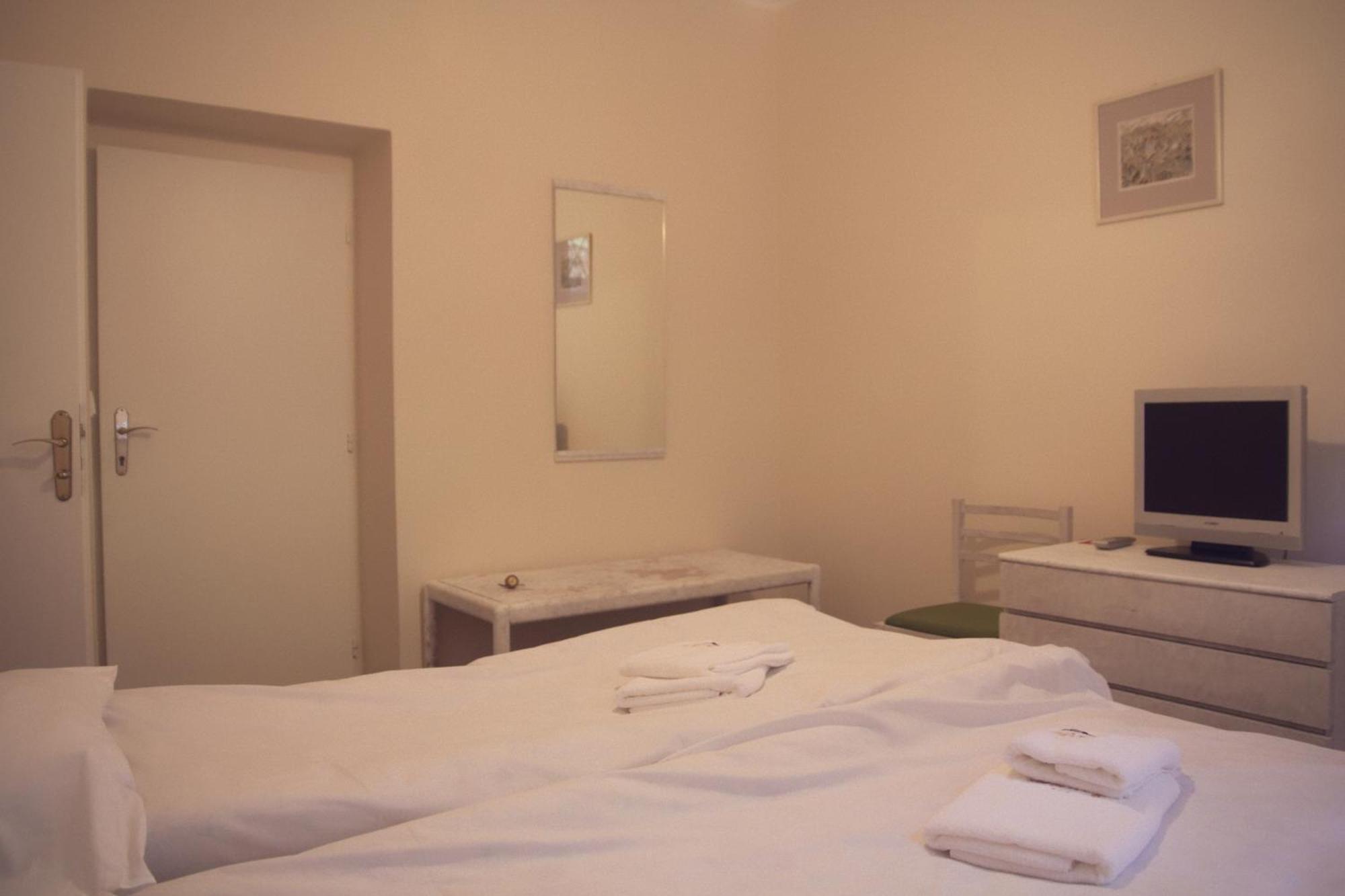 Hotel St.Michael Karlsbad Rum bild