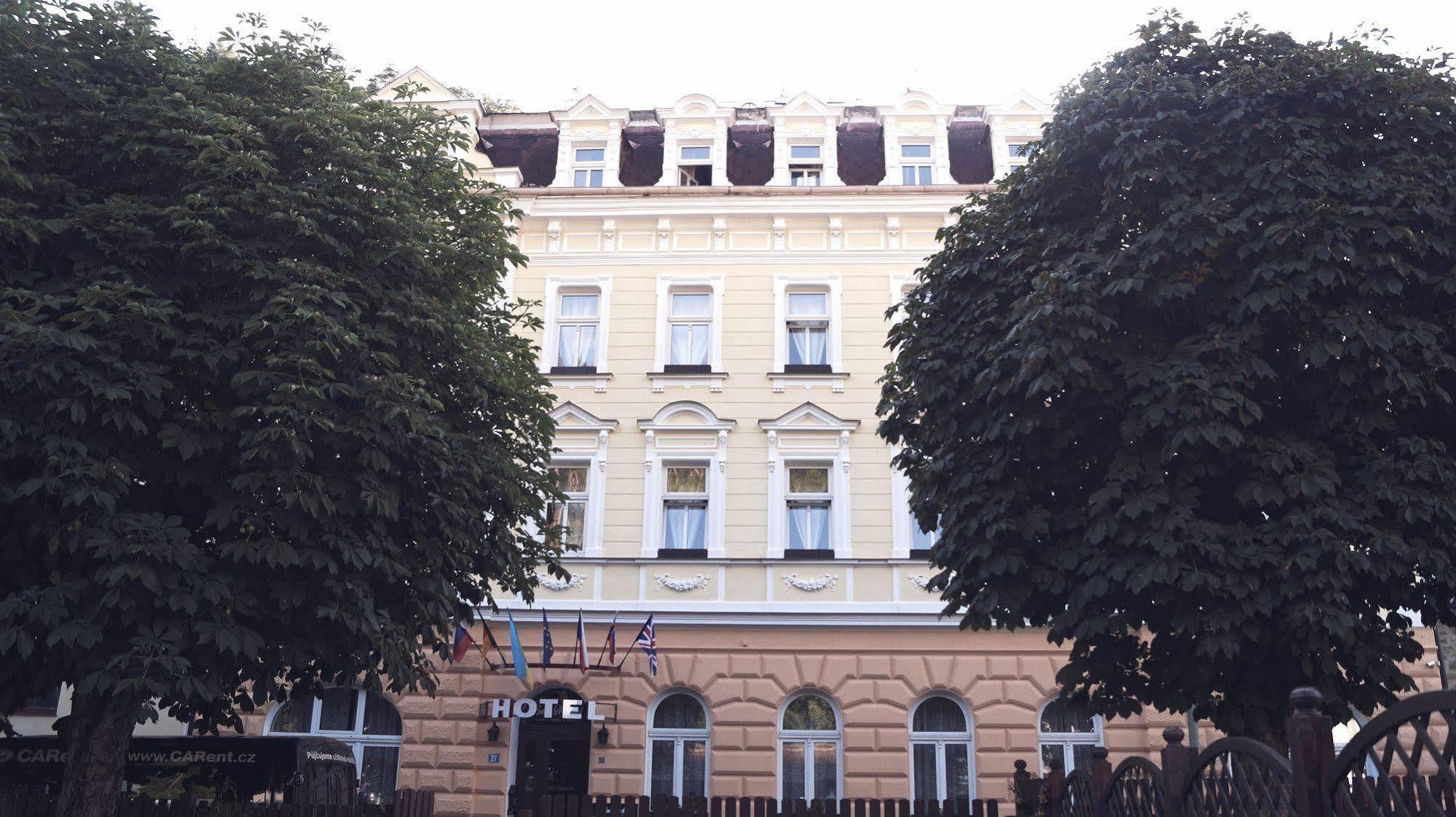 Hotel St.Michael Karlsbad Exteriör bild